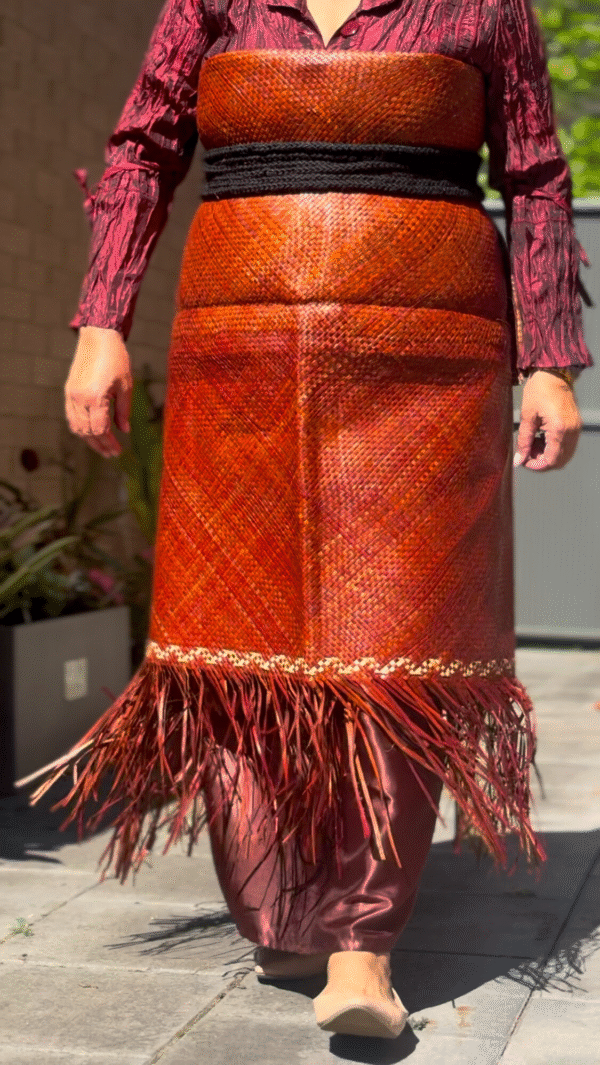 Image of Ta'ovala Lou'akau Colour